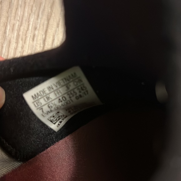 ADIDAS SWIFT RUN - Picture 4 of 10